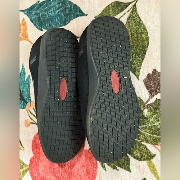 Skechers Women’s Slip Ins Black Sneakers Size 9 - Picture 5 of 9